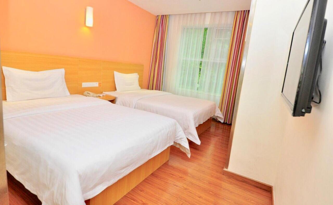 7Days Inn Guangzhou Tianhe Yantang Yue Ken Road Exterior photo