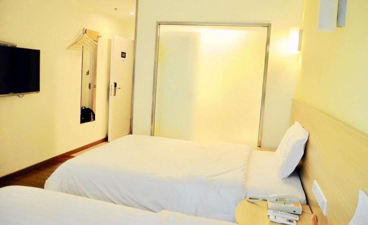 7Days Inn Guangzhou Tianhe Yantang Yue Ken Road Exterior photo